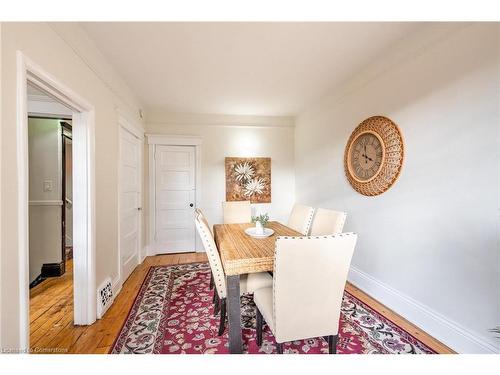 142 Bold Street, Hamilton, ON - Indoor Photo Showing Dining Room