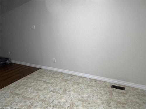 140 Windflower Drive, Kitchener, ON - Indoor Photo Showing Other Room