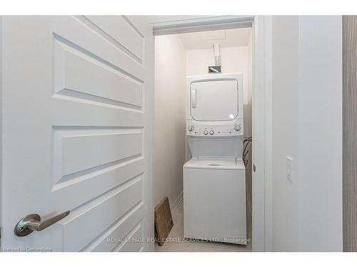 512-460 Gordon Krantz Avenue, Milton, ON - Indoor Photo Showing Laundry Room