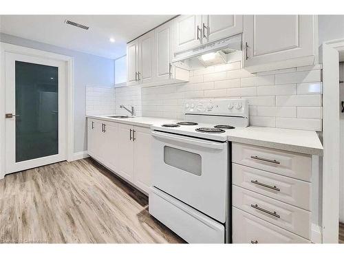 20 Highland Road W, Stoney Creek, ON - Indoor Photo Showing Kitchen