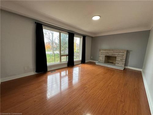 20 Highland Road W, Stoney Creek, ON - Indoor Photo Showing Living Room With Fireplace