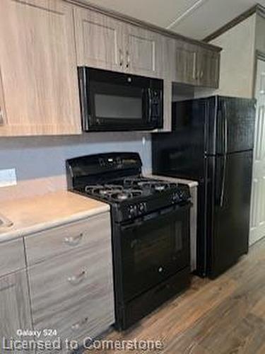 12 Pondview-2490 Governors Road, Ancaster, ON - Indoor Photo Showing Kitchen