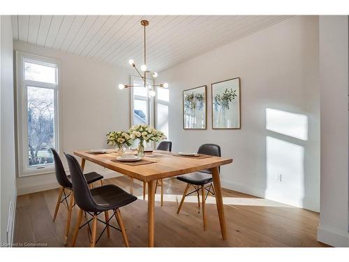 941 Old Mohawk Road, Ancaster, ON - Indoor Photo Showing Dining Room