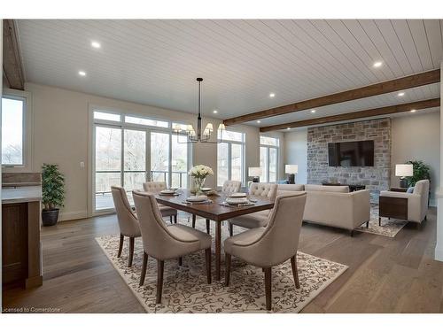 941 Old Mohawk Road, Ancaster, ON - Indoor Photo Showing Dining Room