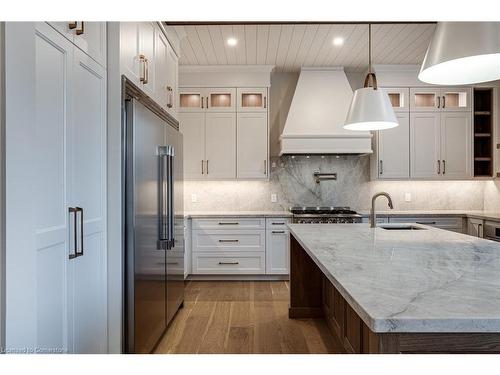 941 Old Mohawk Road, Ancaster, ON - Indoor Photo Showing Kitchen With Upgraded Kitchen