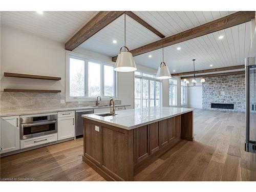 941 Old Mohawk Road, Ancaster, ON - Indoor Photo Showing Kitchen With Upgraded Kitchen