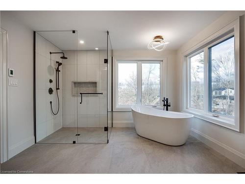 941 Old Mohawk Road, Ancaster, ON - Indoor Photo Showing Bathroom