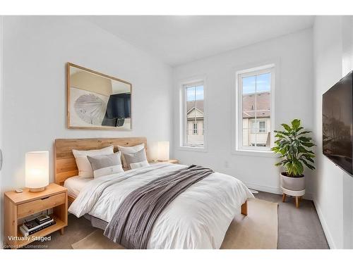 28-420 Linden Street, Cambridge, ON - Indoor Photo Showing Bedroom