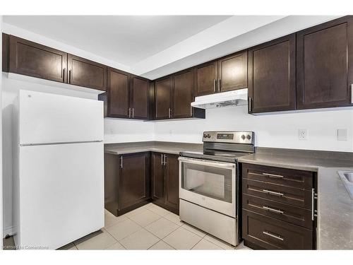 28-420 Linden Street, Cambridge, ON - Indoor Photo Showing Kitchen