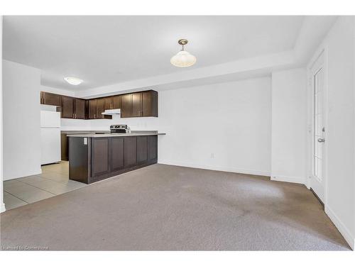 28-420 Linden Street, Cambridge, ON - Indoor Photo Showing Kitchen