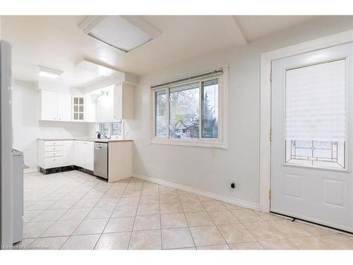 1 Cherrylane Drive, St. Catharines, ON - Indoor Photo Showing Kitchen