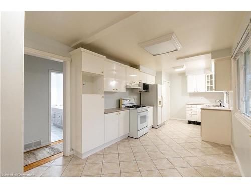 1 Cherrylane Drive, St. Catharines, ON - Indoor Photo Showing Kitchen