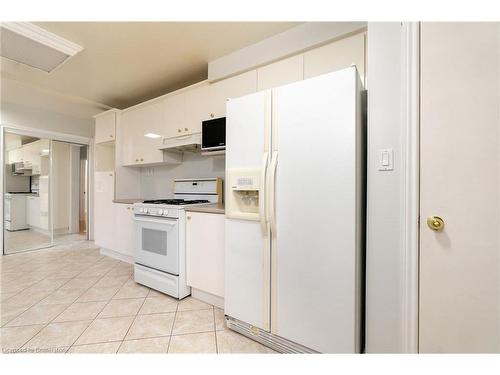 1 Cherrylane Drive, St. Catharines, ON - Indoor Photo Showing Kitchen