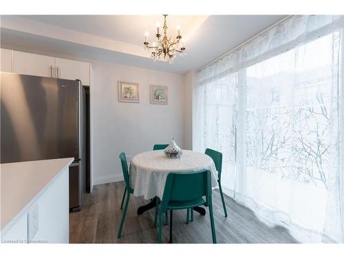 322-1 Redfern Avenue, Hamilton, ON - Indoor Photo Showing Dining Room