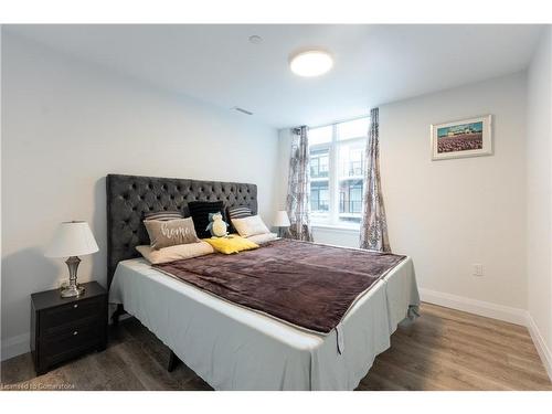 322-1 Redfern Avenue, Hamilton, ON - Indoor Photo Showing Bedroom