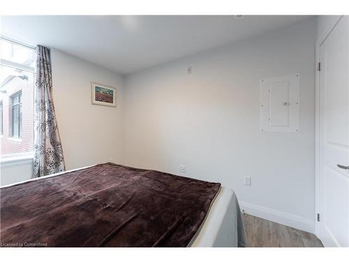 322-1 Redfern Avenue, Hamilton, ON - Indoor Photo Showing Bedroom