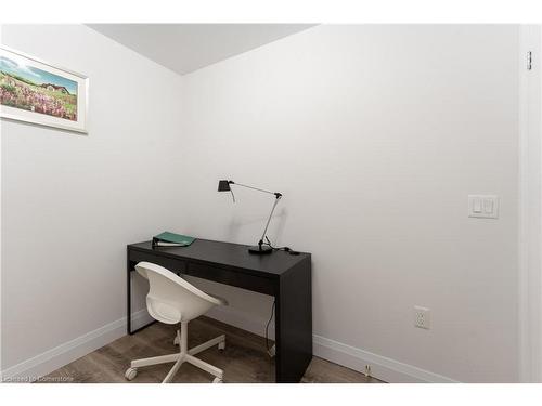 322-1 Redfern Avenue, Hamilton, ON - Indoor Photo Showing Office