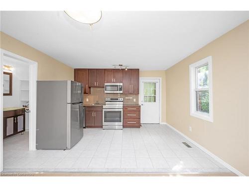 Main-442 Mary Street, Hamilton, ON - Indoor Photo Showing Kitchen