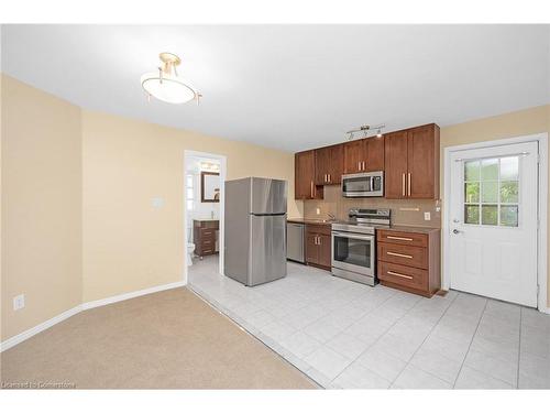 Main-442 Mary Street, Hamilton, ON - Indoor Photo Showing Kitchen