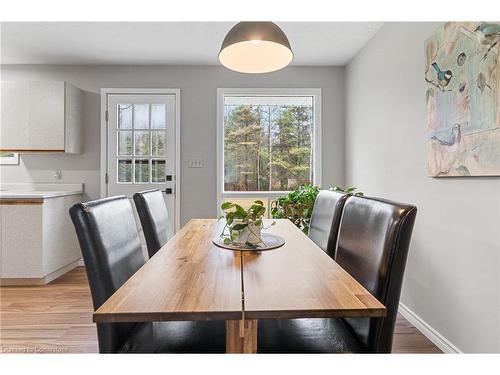 1010 Well Street, Wilberforce, ON - Indoor Photo Showing Dining Room