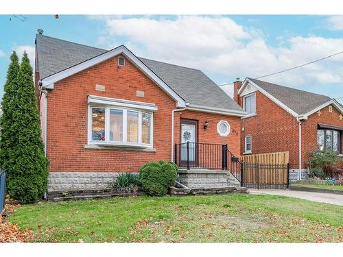 678 Brighton Avenue, Hamilton, ON - Outdoor With Deck Patio Veranda