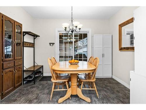 678 Brighton Avenue, Hamilton, ON - Indoor Photo Showing Dining Room