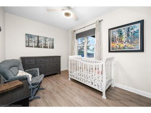 678 Brighton Avenue, Hamilton, ON - Indoor Photo Showing Bedroom