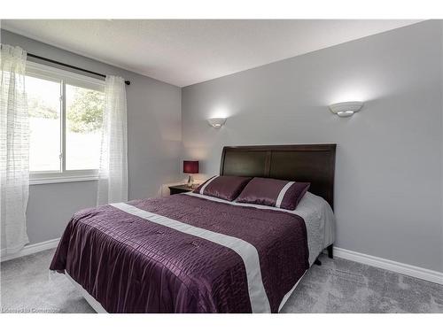 1119 8Th Concession Road W, Puslinch, ON - Indoor Photo Showing Bedroom