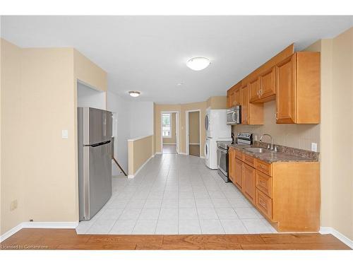 Upper Floor-442 Mary Street, Hamilton, ON - Indoor Photo Showing Kitchen