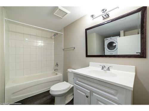 Lower-37 St. Augustine Avenue, Welland, ON - Indoor Photo Showing Bathroom