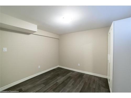 Lower-37 St. Augustine Avenue, Welland, ON - Indoor Photo Showing Bedroom