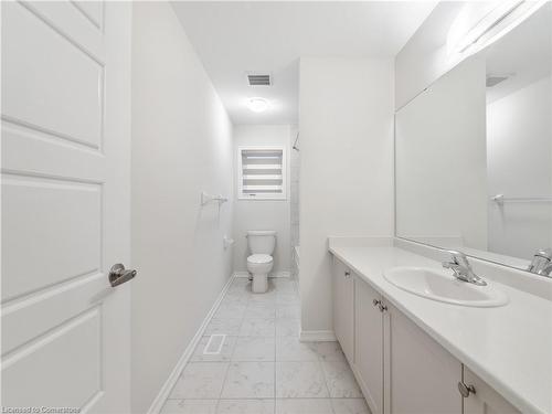 139 Munro Circle, Brantford, ON - Indoor Photo Showing Bathroom