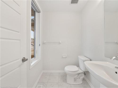 139 Munro Circle, Brantford, ON - Indoor Photo Showing Bathroom