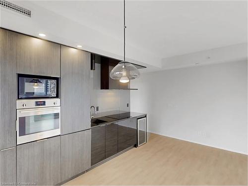 3011-70 Temperance Street Street, Toronto, ON - Indoor Photo Showing Kitchen