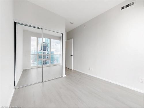 3011-70 Temperance Street Street, Toronto, ON - Indoor Photo Showing Other Room