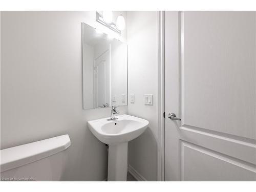 391 Athabasca Common, Oakville, ON - Indoor Photo Showing Bathroom