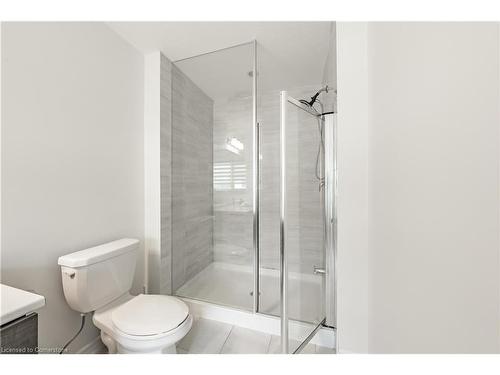 391 Athabasca Common, Oakville, ON - Indoor Photo Showing Bathroom