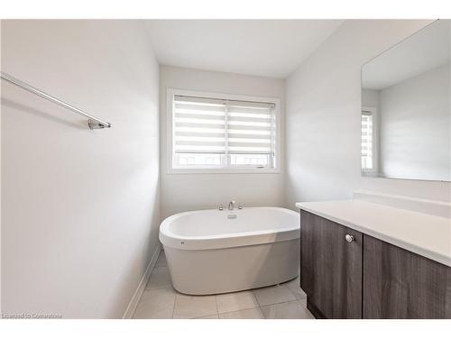 391 Athabasca Common, Oakville, ON - Indoor Photo Showing Bathroom