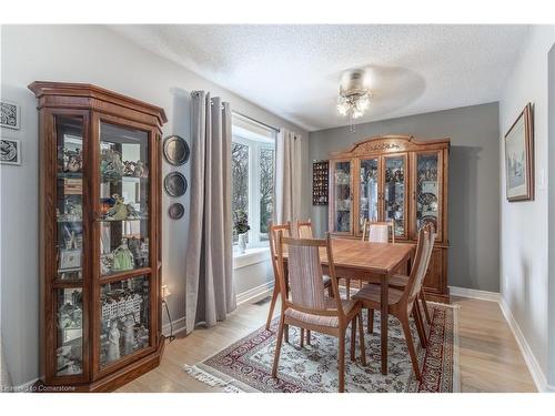 5283 Bromley Road, Burlington, ON - Indoor Photo Showing Dining Room