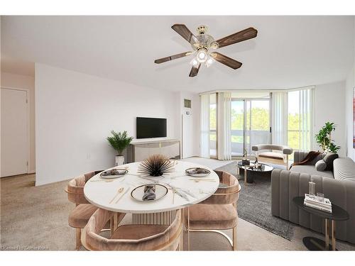 503-5090 Pinedale Avenue, Burlington, ON - Indoor Photo Showing Living Room