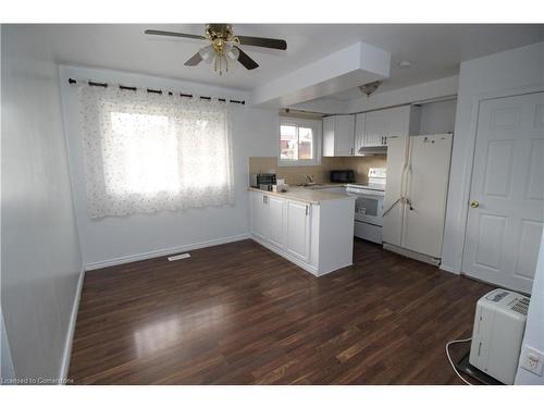 1-438 Inverness Avenue E, Hamilton, ON - Indoor Photo Showing Kitchen