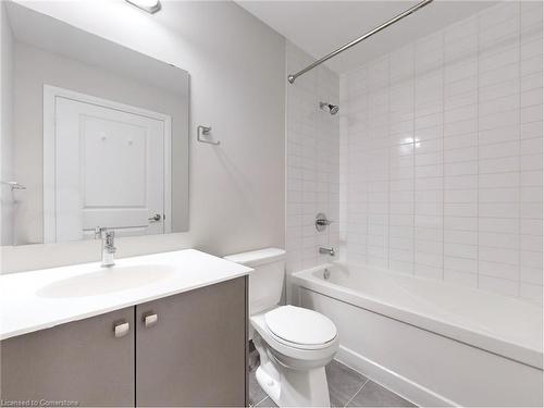 416-555 William Graham Drive Drive, Aurora, ON - Indoor Photo Showing Bathroom