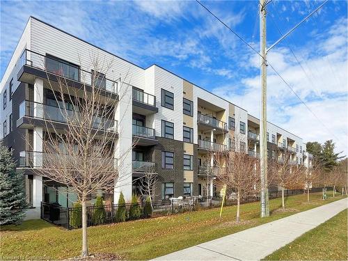 416-555 William Graham Drive Drive, Aurora, ON - Outdoor With Balcony With Facade