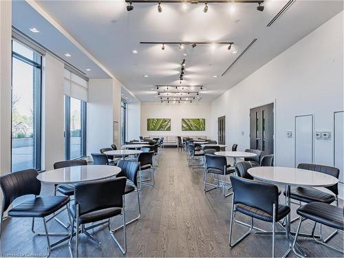 416-555 William Graham Drive Drive, Aurora, ON - Indoor Photo Showing Dining Room