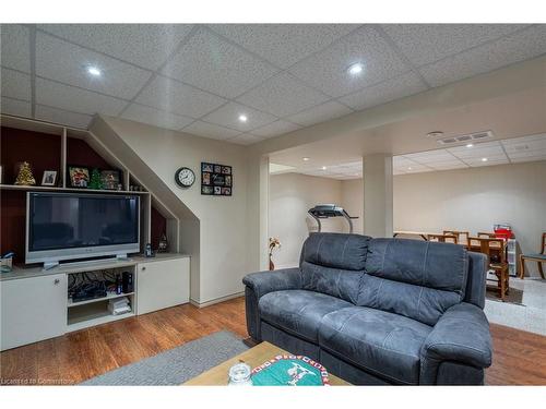 15 Colbeck Drive, Welland, ON - Indoor