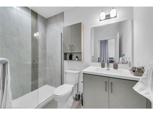 403-1 Redfern Avenue, Hamilton, ON - Indoor Photo Showing Bathroom