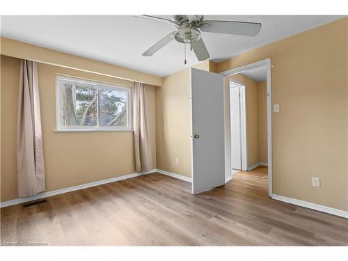 M-25 Bryna Avenue, Hamilton, ON - Indoor Photo Showing Other Room