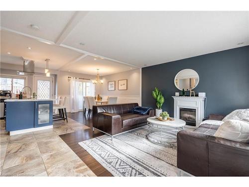 191 Williamson Drive, Caledonia, ON - Indoor Photo Showing Living Room With Fireplace