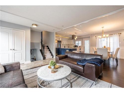 191 Williamson Drive, Caledonia, ON - Indoor Photo Showing Living Room