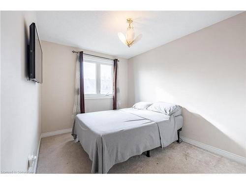 191 Williamson Drive, Caledonia, ON - Indoor Photo Showing Bedroom